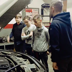 АВТОСЛЕСАРЬ