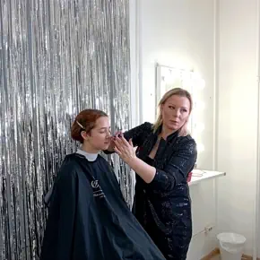 ВИЗАЖИСТ-СТИЛИСТ